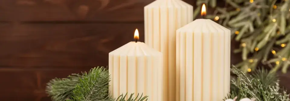 Vánoční svícny jako součást domácí atmosféry