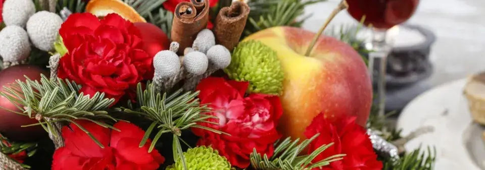 Návod na výrobu adventního věnce s čerstvými květinami