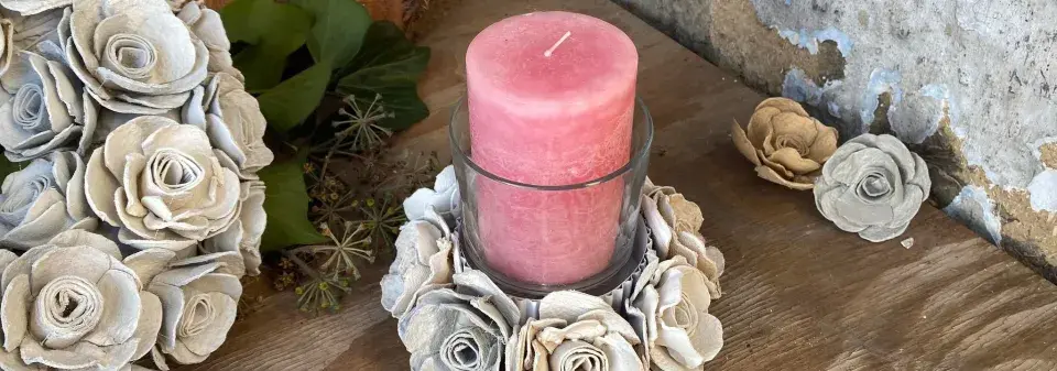 Svícen z krabičky od vajec