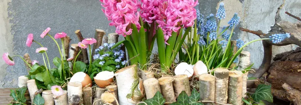 Velikonoční dekorace, truhlík