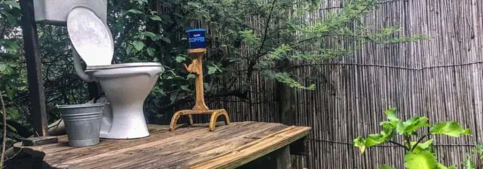 Kadibudka na zahradě 