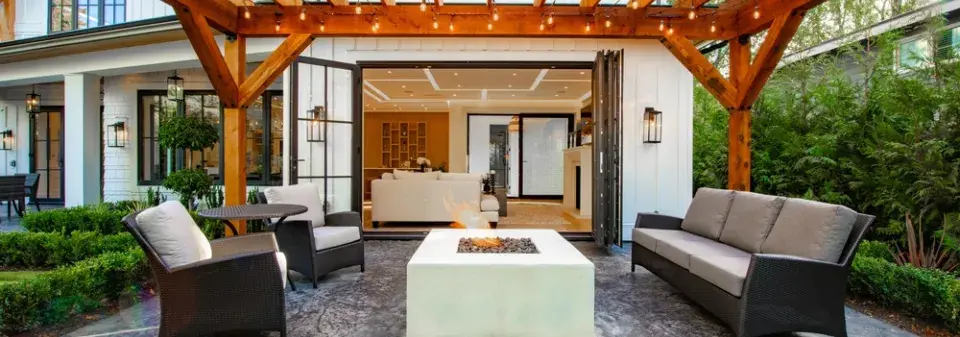 Stavba pergoly pod drobnohledem: Inspirace i odstrašující příklady černých staveb