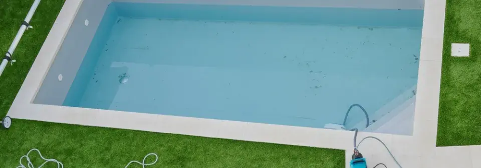 Vypouštění bazénu na konci sezony