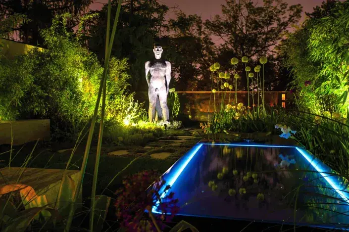 Noční nasvícení zahrady Noční nasvícení zahrady