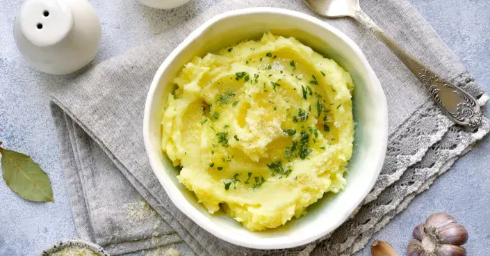 Bramborová kaše se štěrbákem Bramborová kaše se štěrbákem