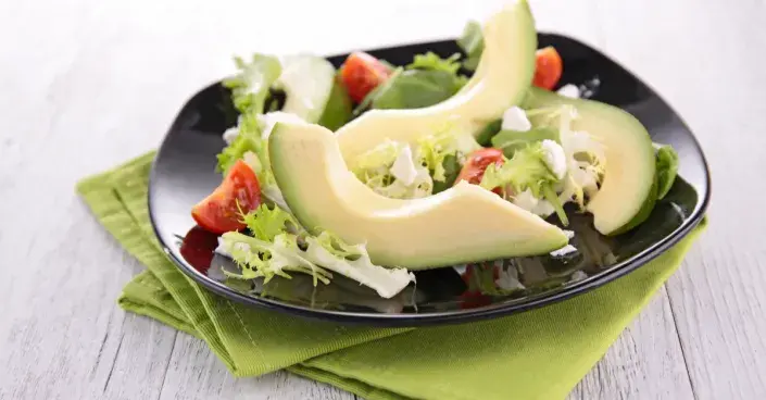 Salát z hlávkového salátu Salát z hlávkového salátu