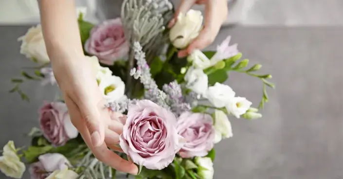 Aranžování kytice Aranžování kytice