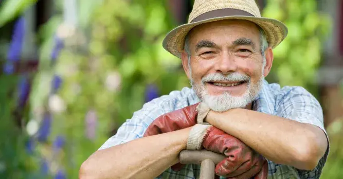 Usměvavý zahrádkář Usměvavý zahrádkář