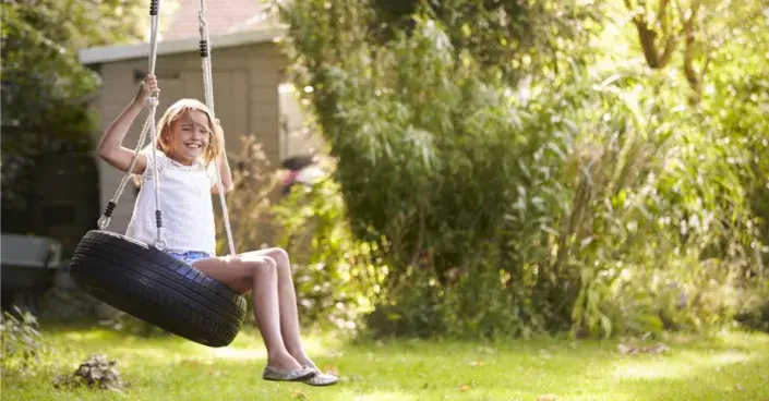 Houpačka z pneumatiky Houpačka z pneumatiky