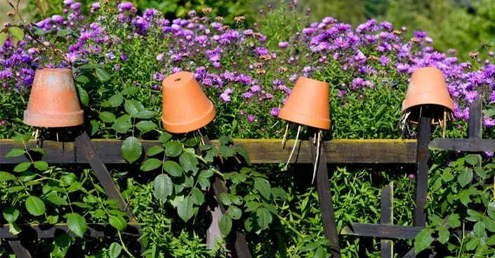 Domek pro škvory z květináče Domek pro škvory z květináče