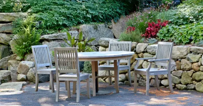 Kameny lemující terasu Kameny lemující terasu