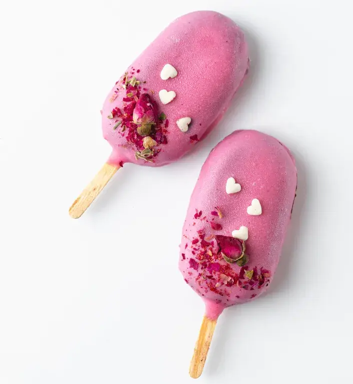 Nanuky z jahod a růží Nanuky z jahod a růží