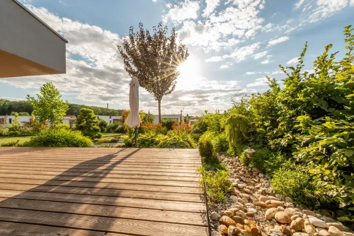 Odpoledne v zahradě Odpoledne v zahradě