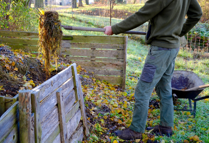 Podzimní přehazování kompostu