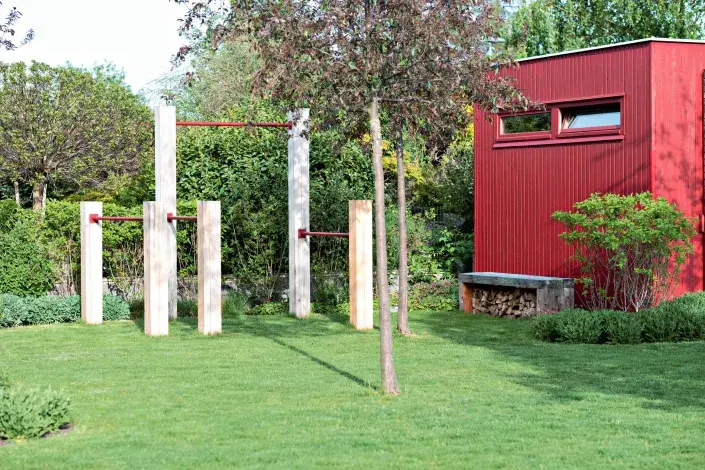 Hrazdy na zahradě Hrazdy na zahradě