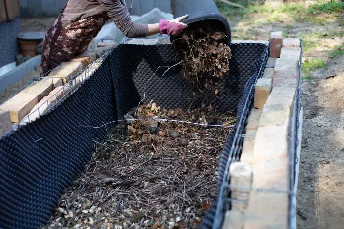 Vyvýšený záhon vrstvy Vyvýšený záhon vrstvy