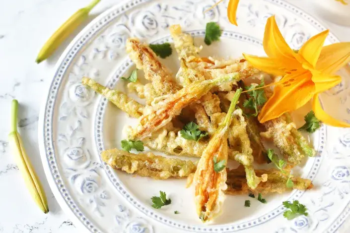 Poupata denivek jsou velmi chutná Poupata denivek jsou velmi chutná