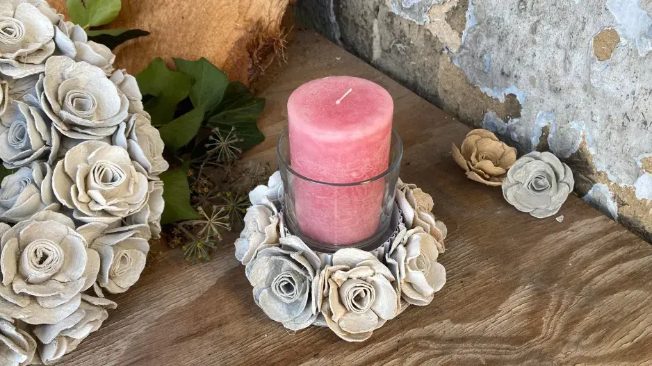 Svícen z krabičky od vajec Svícen z krabičky od vajec