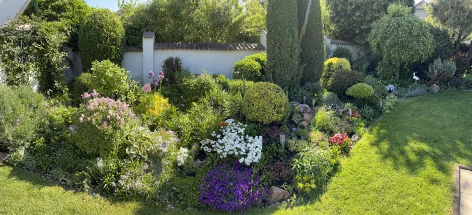 Kámen ve spojení s topiary