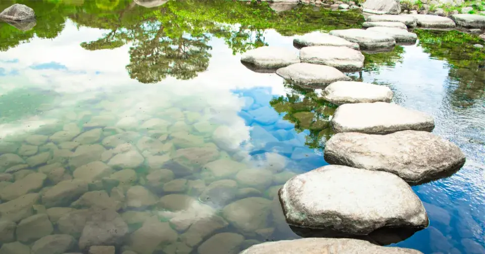 Odraz nebe na hladině