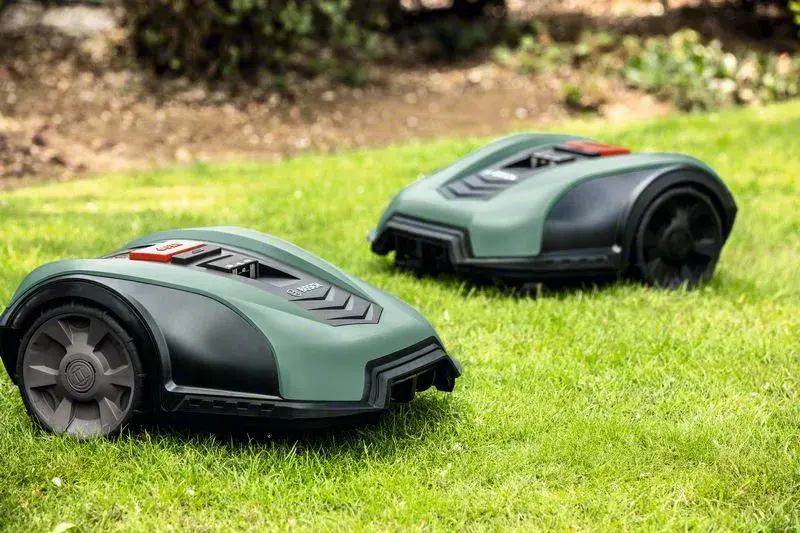 Robotické sekačky Bosch Indego M 700 a Indego M+ 700