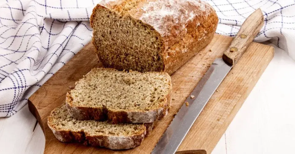 Celozrnný chléb