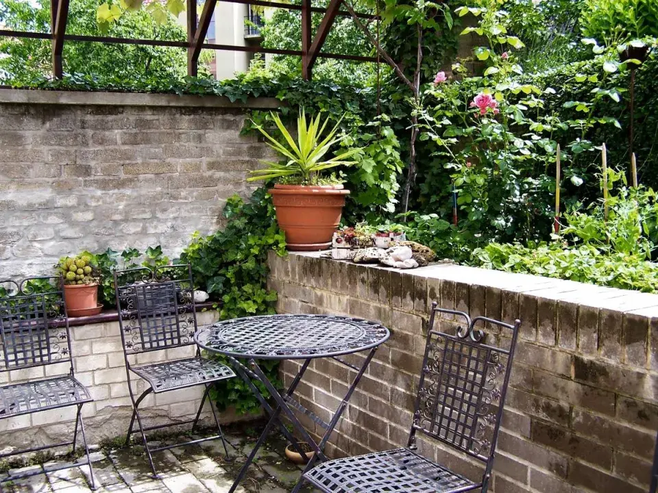 Zahradní nábytek na terase