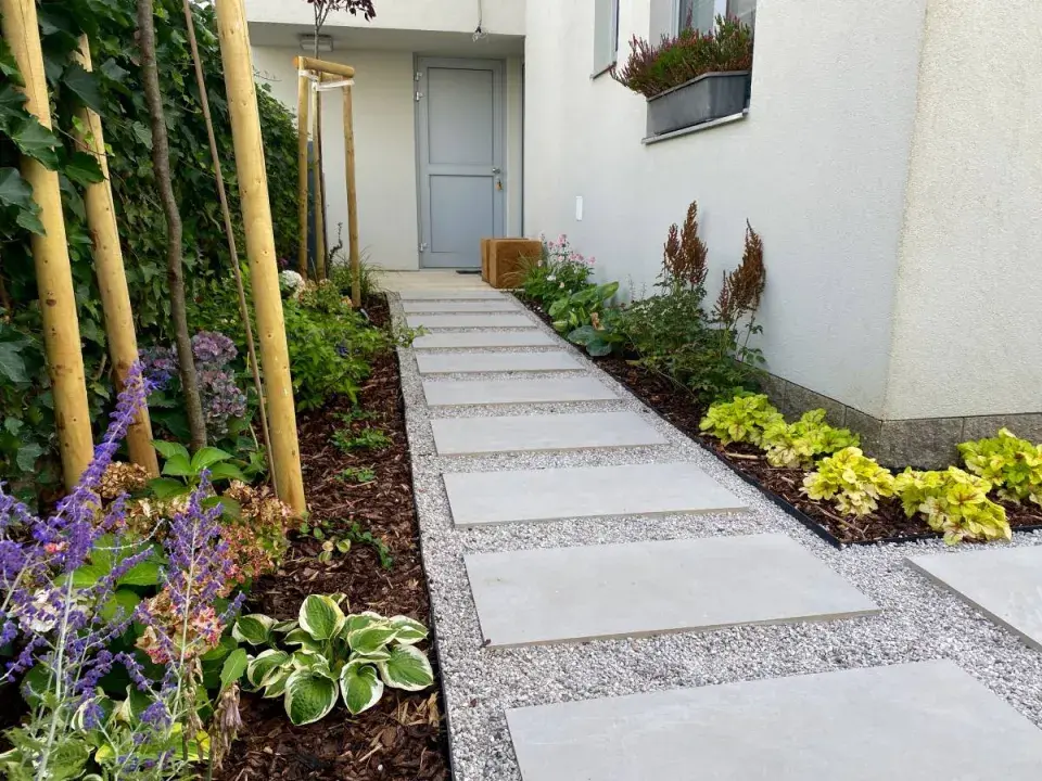 Cesta z nášlapných desek