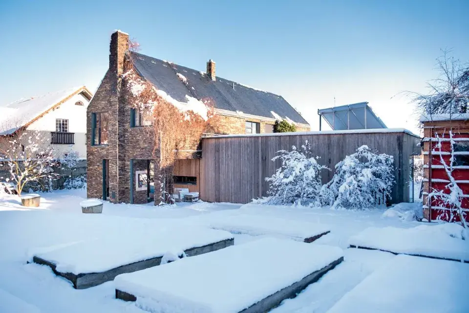 Zvýšené záhony pod sněhem