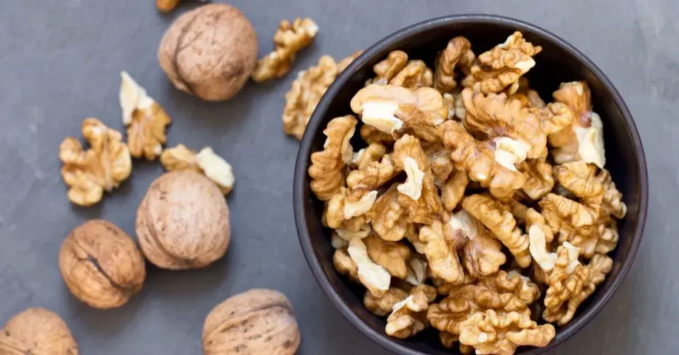 Miska vlašských ořechů