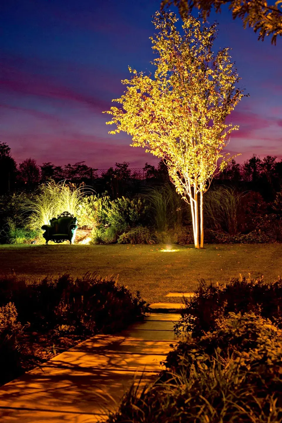 Nasvícené zahradní křeslo