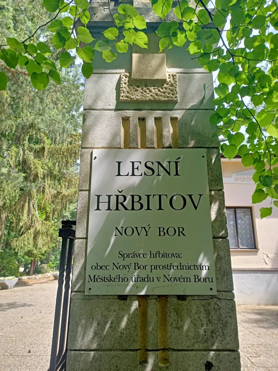 Lesní hřbitov Nový Bor