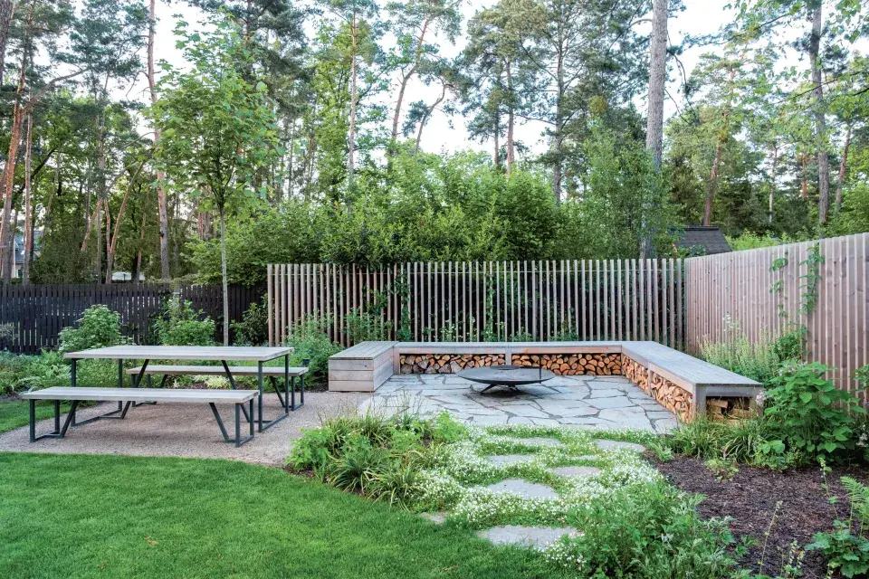 Sezení s ohništěm