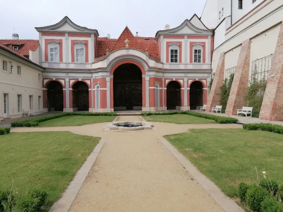 Před námi samotná Salla Terrena