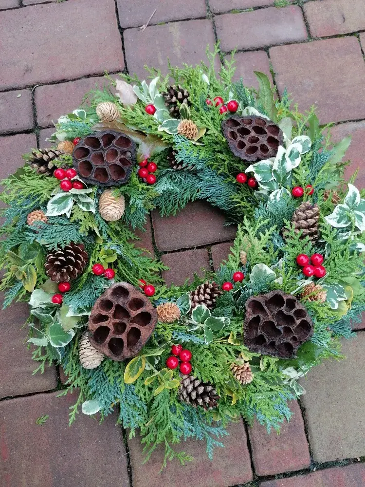 <p>Dušičkové věnce</p>
