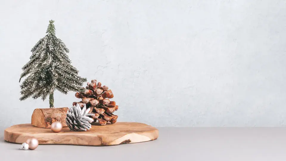 Vázaný vánoční stromeček