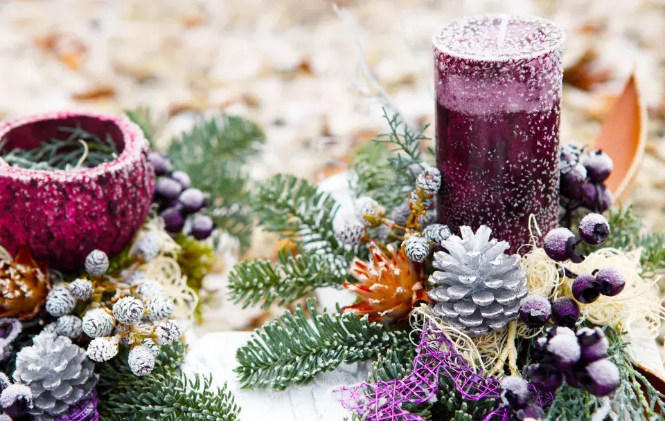 Vánoční výzdoba hrobů