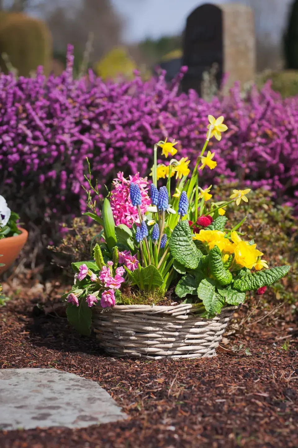 velikonoční výzdoba hrobu