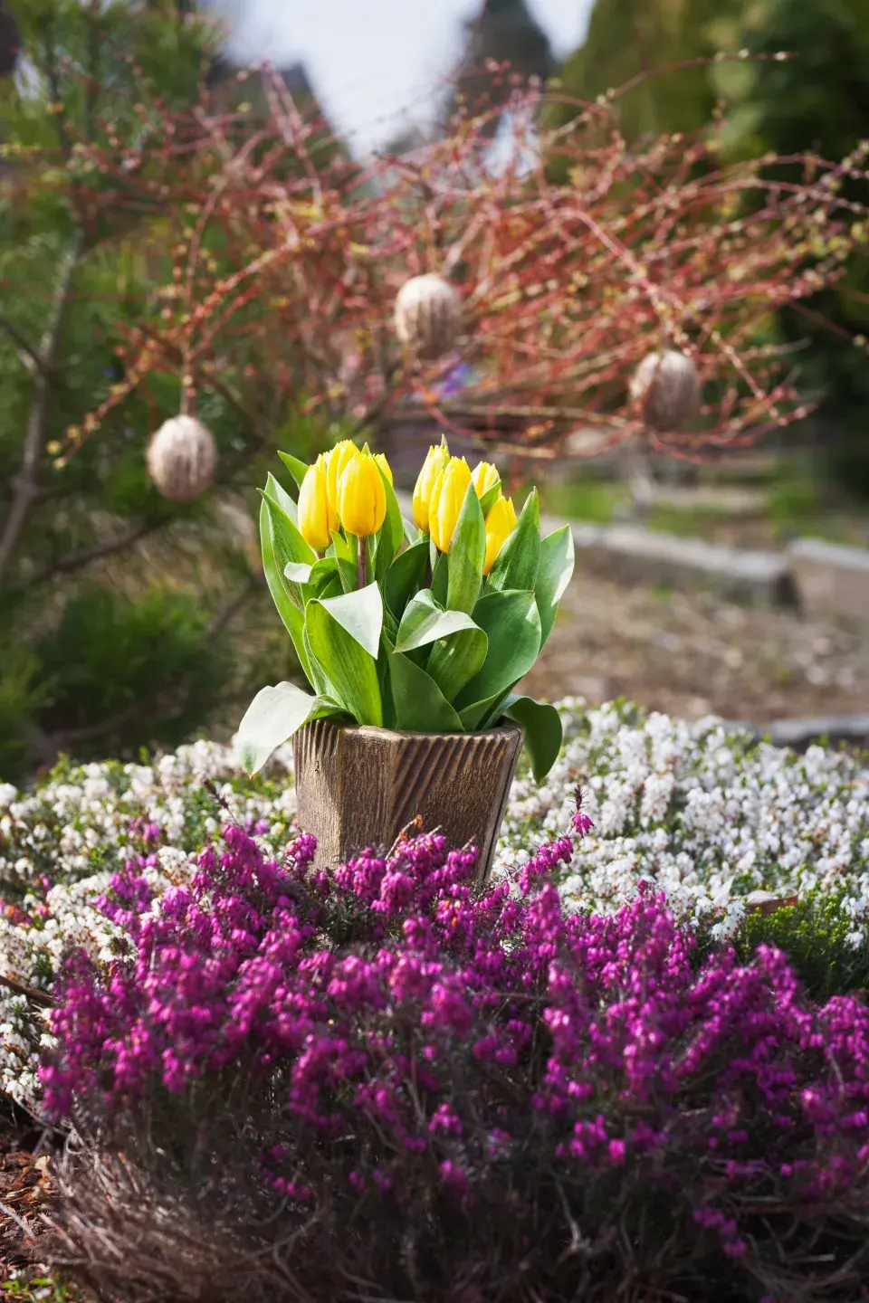 velikonoční výzdoba hrobu