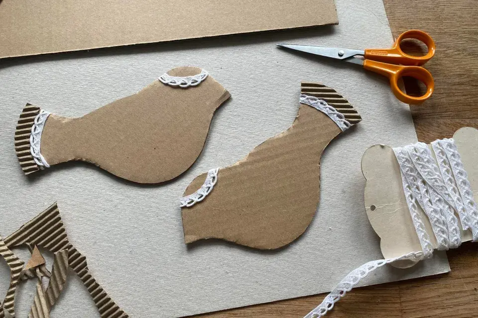 Jednotlivé části ozdobte