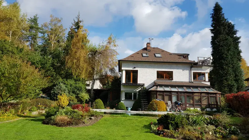 Na návštěvě zahrady u horolezce Radka Jaroše