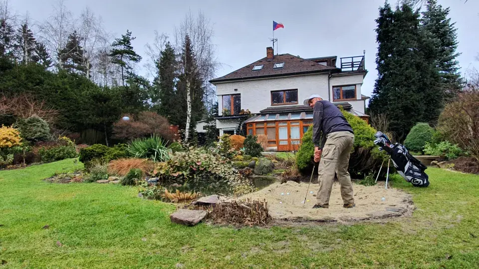 Na návštěvě zahrady u horolezce Radka Jaroše
