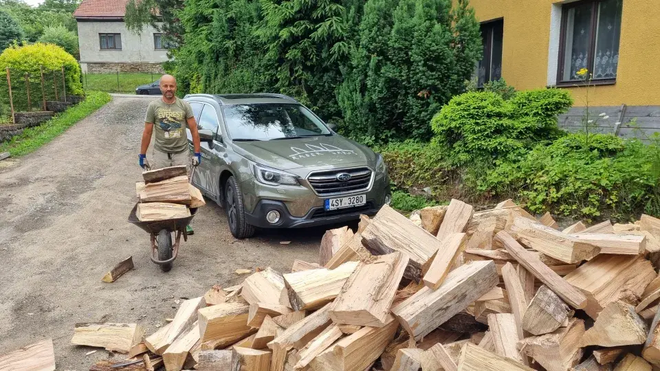 Na návštěvě zahrady u horolezce Radka Jaroše