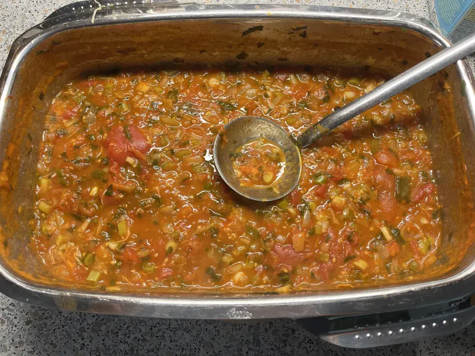 Rajčata v srpnu zaštipněte a uvařte si z úrody omáčku