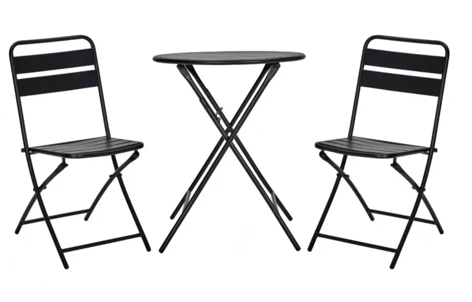 terasový stolek se židlemi