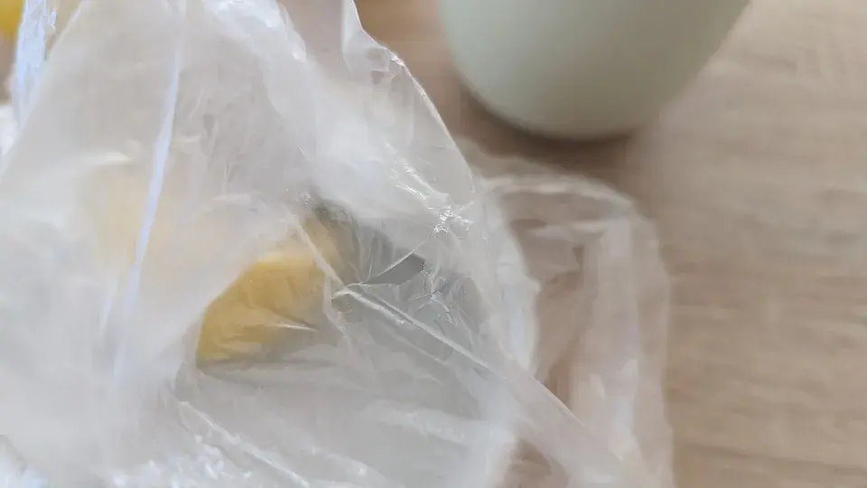 Domácí past na octomilky.