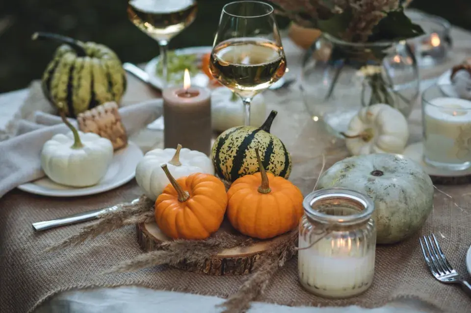 Podzimní dekorace na stůl.