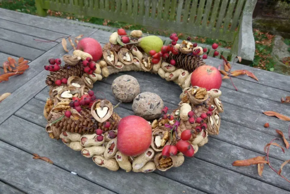 DIY věnec pro ptáky