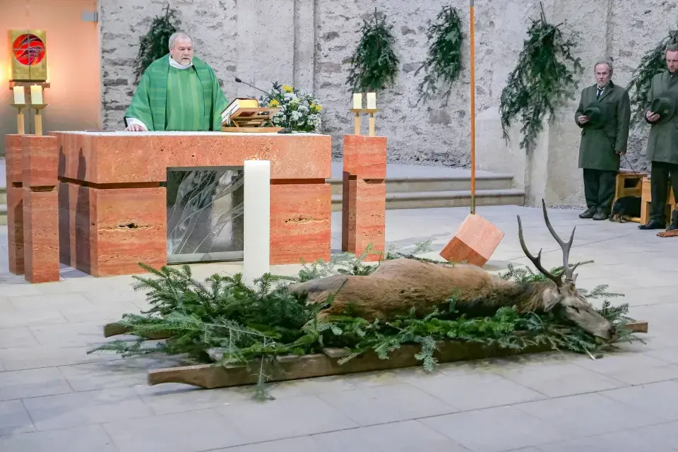 Svatohubertská mše v kostele Nanebevzetí Panny Marie v Neratově