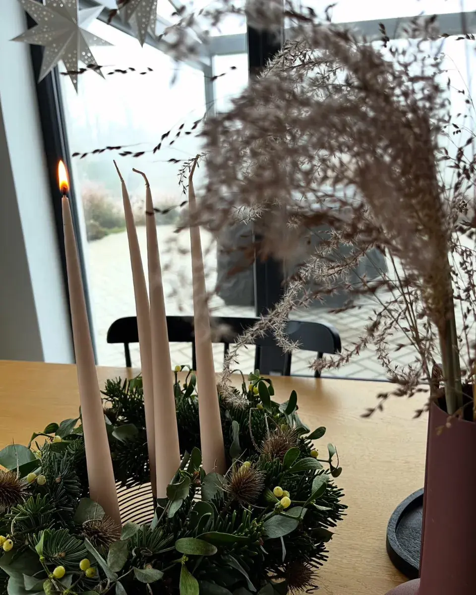 Jemný adventní věnec